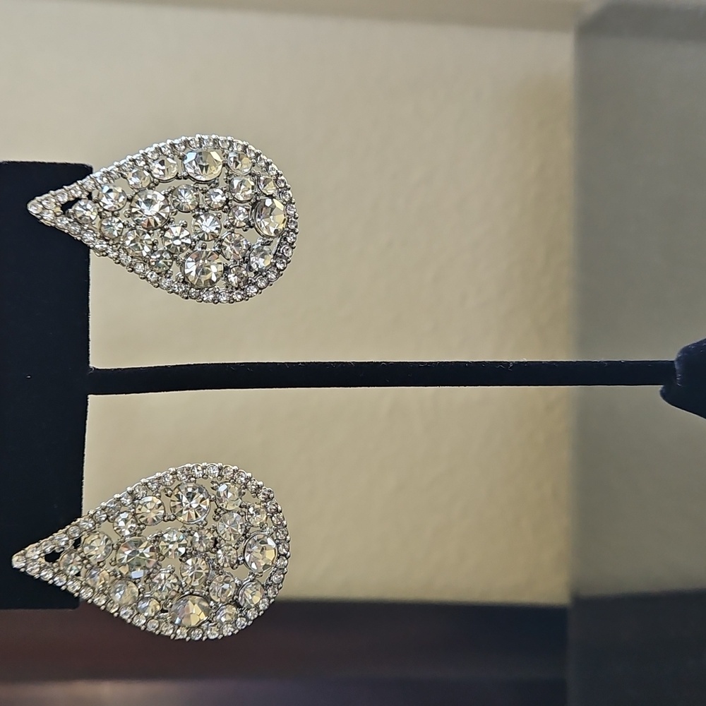 Paparazzi Dazzling Silver Crystal Earrings